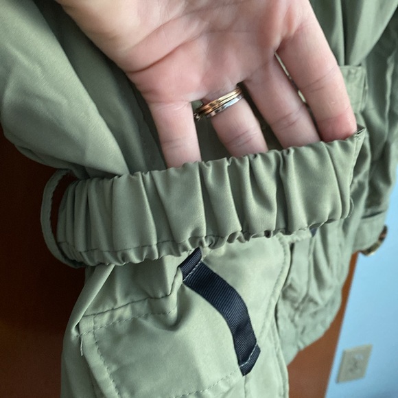 Never wore. Tried on didn’t like on me. - Picture 4 of 5